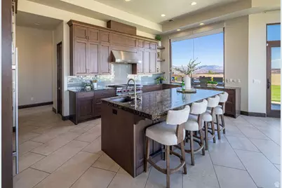 2040 S Pinnacle Cir, Saint George, UT 84790 - Photo 13