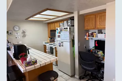 907 E 820 N #11, Provo, UT 84604 - Photo 5