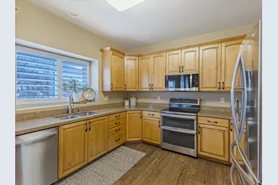 1104 E Fairway Dr, North Salt Lake, UT 84054 - Photo 15