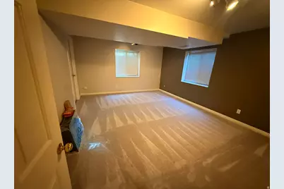 929 W Brandermill Cv, Murray, UT 84123 - Photo 9