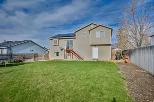 725 N Fox Run Dr E, Tooele, UT 84074 - Photo 21