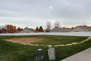 176 W Savannah Ln N, Harrisville, UT 84414 - Photo 17