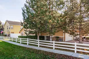 9413 S Purple Lilac Ln S, Sandy, UT 84070 - Photo 23