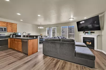 2053 Evans Cove Loop #39, Layton, UT 84041 - Photo 5