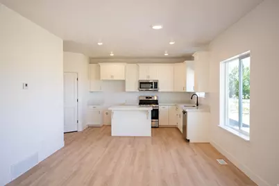 673 N 410 W Lot #14, Salem, UT 84653 - Photo 3