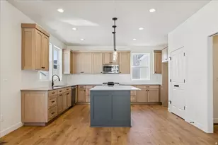 6782 W Docksider Dr, South Jordan, UT 84009 - Photo 9