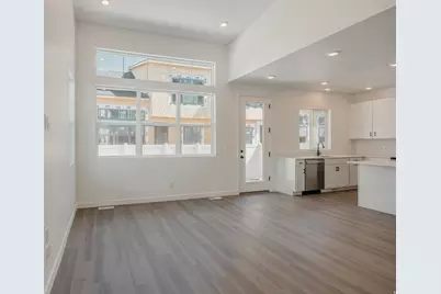 3070 N Summer Wood Dr #811, Eagle Mountain, UT 84005 - Photo 5
