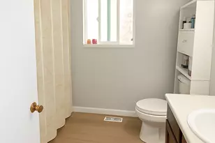 86 Mill Rd, Layton, UT 84041 - Photo 5