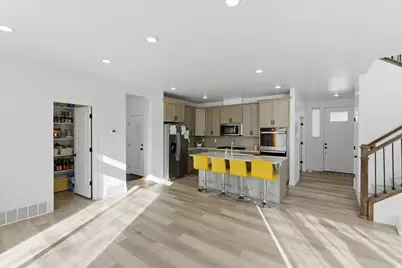 4896 S Snarr Haven Ct W, Taylorsville, UT 84129 - Photo 9