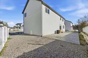 4896 S Snarr Haven Ct W, Taylorsville, UT 84129 - Photo 41