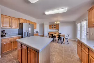 33 E Merriam Ct, Moab, UT 84532 - Photo 13
