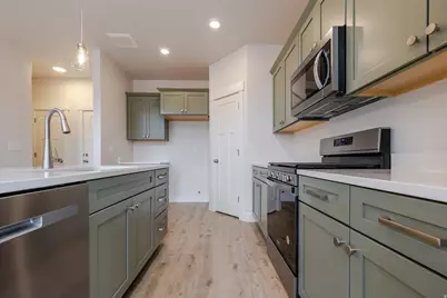 788 N Danverse Dr #674, Saratoga Springs, UT 84045 - Photo 7