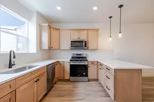 786 N Danverse Dr, Saratoga Springs, UT 84045 - Photo 5