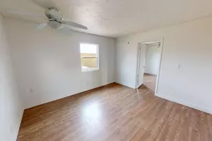 715 E Liberty Bell Ct, Big Water, UT 84741 - Photo 13