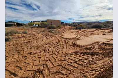 715 E Liberty Bell Ct, Big Water, UT 84741 - Photo 15