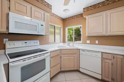 710 S Indian Hills Dr #3, Saint George, UT 84770 - Photo 9