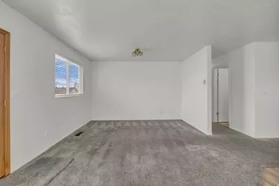 1445 N 2925 W, Layton, UT 84041 - Photo 13