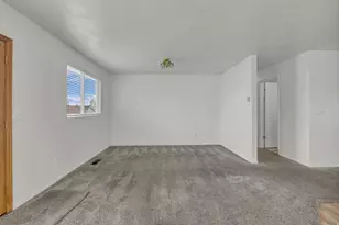 1445 N 2925 W, Layton, UT 84041 - Photo 13