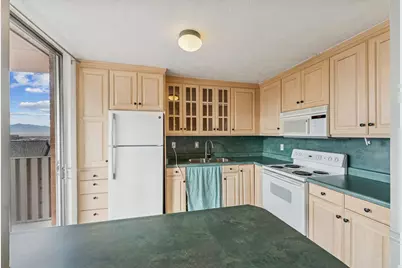 87 W 300 N #302, Salt Lake City, UT 84103 - Photo 7