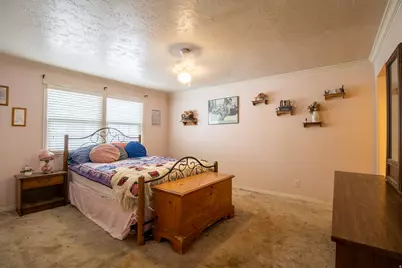 261 W Park Ln N, Centerville, UT 84014 - Photo 13