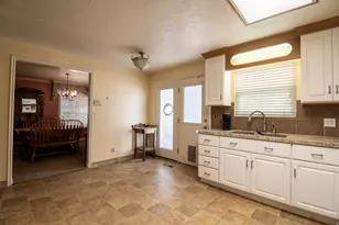 261 W Park Ln N, Centerville, UT 84014 - Photo 9