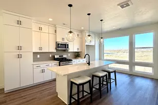 1485 W Burke Ln, Farmington, UT 84025 - Photo 3