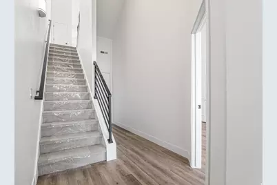 1485 W Burke Ln #102, Farmington, UT 84025 - Photo 3