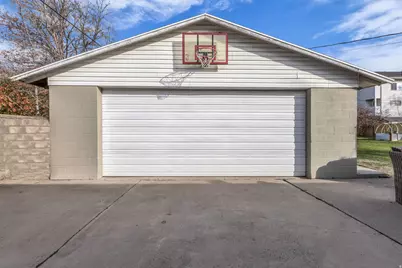 7775 S Steffensen Dr, Cottonwood Heights, UT 84121 - Photo 41