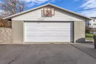 7775 S Steffensen Dr, Cottonwood Heights, UT 84121 - Photo 41