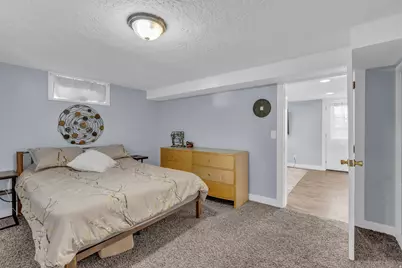 7775 S Steffensen Dr, Cottonwood Heights, UT 84121 - Photo 35