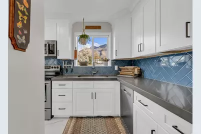 7775 S Steffensen Dr, Cottonwood Heights, UT 84121 - Photo 11