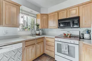 88 W 50 S, Centerville, UT 84014 - Photo 7