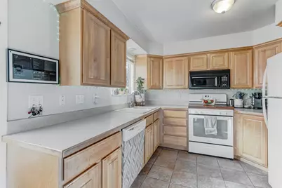 88 W 50 S #F9, Centerville, UT 84014 - Photo 5