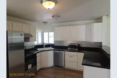 268 N 300 E, Clearfield, UT 84015 - Photo 7