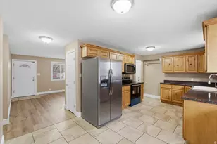 1096 N 300 W, Layton, UT 84041 - Photo 9