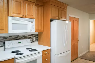 11025 S Grapevine Cv #B103, Sandy, UT 84070 - Photo 9