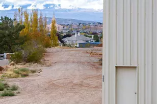 555 S Nichols Peak Rd, Washington, UT 84780 - Photo 3