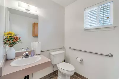 1379 S 740 E #11, Orem, UT 84097 - Photo 9