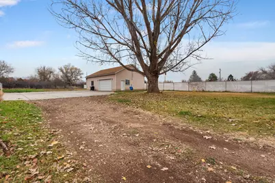 844 N 1000 W, Clinton, UT 84015 - Photo 5