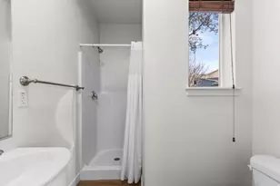 1090 N Shepard Crk Pkwy, Farmington, UT 84025 - Photo 11