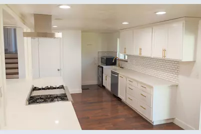 184 Woodland Dr, Orem, UT 84097 - Photo 9