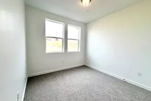 718 W Blue Magic Ln S, Midvale, UT 84047 - Photo 9