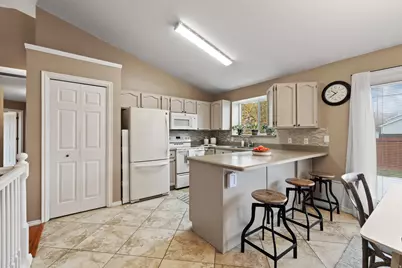 1798 N 860 W, Orem, UT 84057 - Photo 11