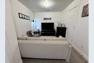 7571 N Cottage Ln, Eagle Mountain, UT 84005 - Photo 37