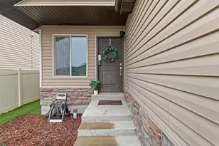 1653 E Downwater St N, Eagle Mountain, UT 84005 - Photo 7