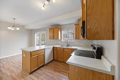 6777 S Grevillea Ln, West Jordan, UT 84081 - Photo 9