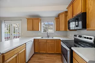 6777 S Grevillea Ln, West Jordan, UT 84081 - Photo 11