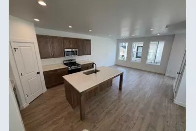 868 S 280 E #201, Spanish Fork, UT 84660 - Photo 5