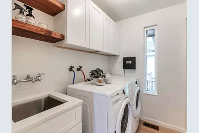 2456 E Wilson Ave, Salt Lake City, UT 84108 - Photo 17