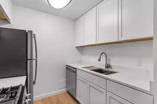 416 E Creekside Cir, Murray, UT 84107 - Photo 5